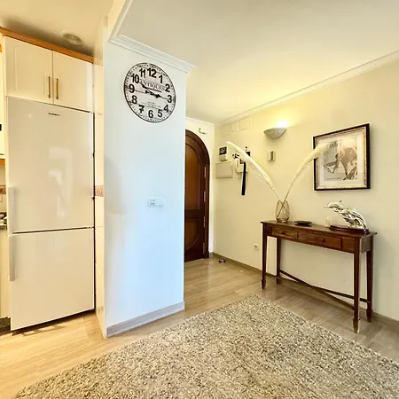 Simply Astonishing Location Apartment *